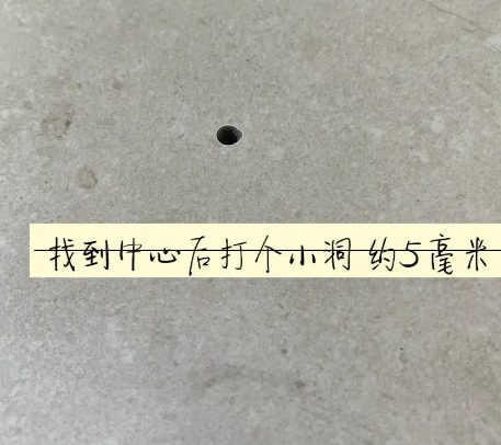西充瓷砖空鼓维修公司专业解答在瓷砖铺贴过程中，如果砂料搅拌不均匀，将会带来以下问题